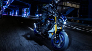 2024-Yamaha-MT10DX-EU-Icon_Performance-Action-007-03.jpg