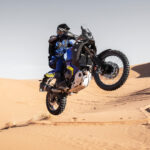 2024-Yamaha-XTZ700D-EU-Icon_Blue-Action-004-03.jpg