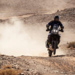 2024-Yamaha-XTZ700D-EU-Icon_Blue-Action-011-03.jpg