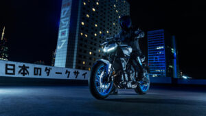 2025-Yamaha-MT07AS-EU-Ice_Storm-Static-002-03