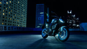 2025-Yamaha-MT07AS-EU-Ice_Storm-Static-003-03