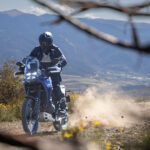 2025-Yamaha-XTZ700-EU-Icon_Blue-Action-011-03
