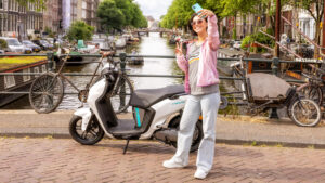 2023-Yamaha-EJE025DB-EU-Dual_Battery_Aqua_-Static-003-03