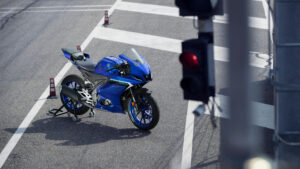 2025-Yamaha-YZF-R125-EU-Icon_Blue-Static-004-03