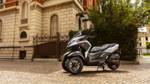 2025-Yamaha-LMW300YM-EU-Milky_White-Static-005-03