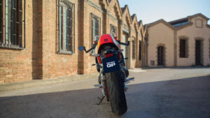 2026-Yamaha-XS850GP-EU-Legend_Red-Static-006-03