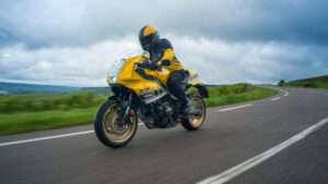2026-Yamaha-XS850GP-EU-Legend_Yellow-Action-005-03