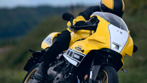 2026-Yamaha-XS850GP-EU-Legend_Yellow-Action-008-03
