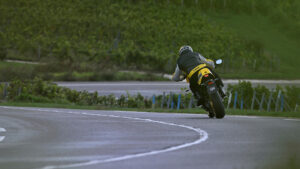 2026-Yamaha-XS850GP-EU-Legend_Yellow-Action-009-03