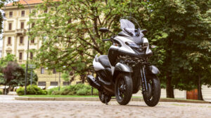 2025-Yamaha-LMW300YM-EU-Milky_White-Static-001-03