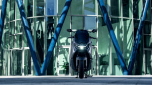 2026-Yamaha-G150SV-EU-Crystal_Graphite-Static-003-03