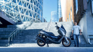 2026-Yamaha-G150SV-EU-Crystal_Graphite-Static-009-03