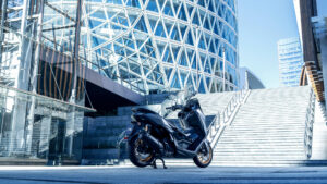 2026-Yamaha-G150SV-EU-Crystal_Graphite-Static-012-03