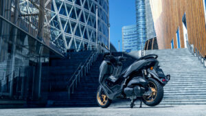 2026-Yamaha-G150SV-EU-Crystal_Graphite-Static-013-03