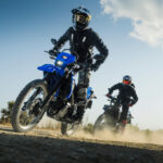 2026-Yamaha-WR125-EU-Icon_Blue-Action-001-03