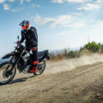 2026-Yamaha-WR125-EU-Yamaha_Black-Action-002-03