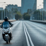 2026-Yamaha-XP500ADX-EU-Ceramic_Grey-Action-020-03