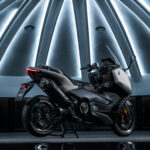 2026-Yamaha-XP500ADX-EU-Ceramic_Grey-Static-005-03