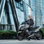 2026-Yamaha-XP500ADX-EU-Ceramic_Grey-Static-010-03