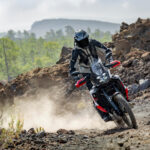 2026-Yamaha-XTZ700D-EU-Redline_White-Action-006-03