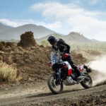 2026-Yamaha-XTZ700D-EU-Redline_White-Action-007-03