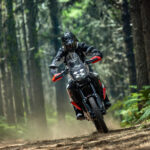 2026-Yamaha-XTZ700D-EU-Redline_White-Action-017-03