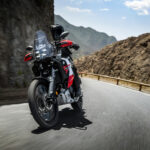 2026-Yamaha-XTZ700D-EU-Redline_White-Action-021-03