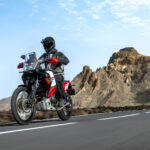 2026-Yamaha-XTZ700D-EU-Redline_White-Action-023-03