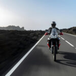 2026-Yamaha-XTZ700D-EU-Redline_White-Action-025-03