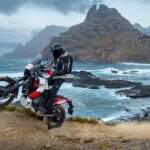 2026-Yamaha-XTZ700D-EU-Redline_White-Action-027-03