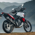 2026-Yamaha-XTZ700D-EU-Redline_White-Static-004-03