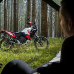 2026-Yamaha-XTZ700D-EU-Redline_White-Static-009-03